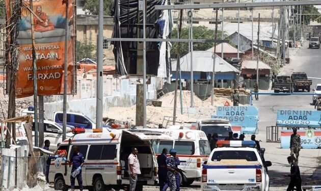Roadside bomb blast kills 3 in Somali capital