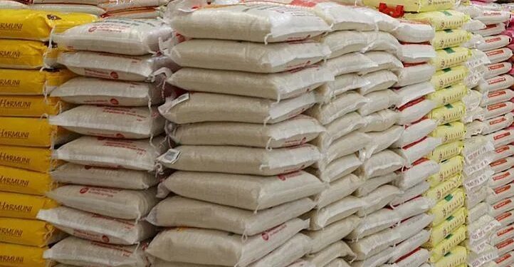 Kaduna: LG boss distributes 500 bags of rice, cash to widows, others
