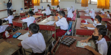 Indonesia launches free meals programme to combat malnutrition in schools