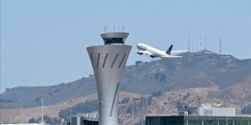 38 hurt after ‘unexpected aircraft movement’ on United flight