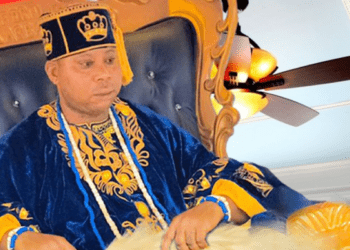 Suspended Ogun monarch arraigned, granted bail after assaulting elderly man