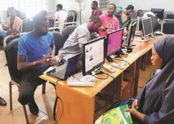 Lagos: Candidates spend long hours trying to register at UTME’s CBT centre