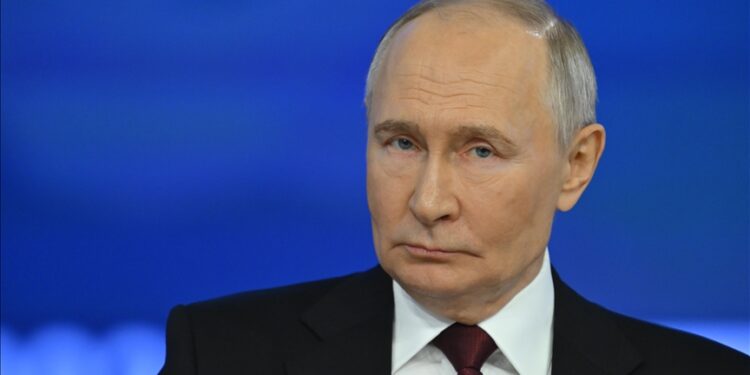 Putin urges Gazprombank to partner with Elon Musk