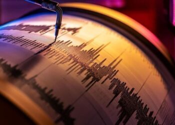 Magnitude 7.6 earthquake strikes Caribbean Sea