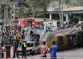 Gas tanker explosion kills 6 in Nigeria