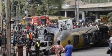 Gas tanker explosion kills 6 in Nigeria