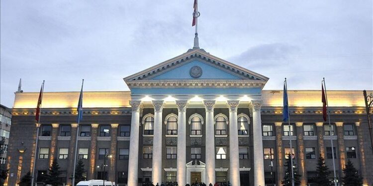 Kyrgyz parliament ratifies border deal with Tajikistan
