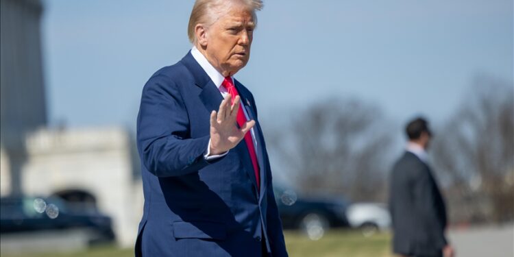 Trump denies reports Putin made US envoy wait for hours, calls claims ‘fake news’