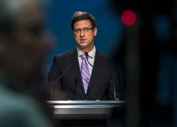 Hungary warns against fast-tracked EU membership for Ukraine