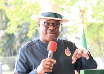Gunshots as Wike’s supporters inaugurate new group in Bayelsa