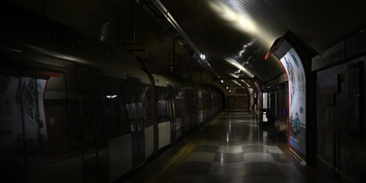 Spain, Portugal suffer massive ongoing blackout