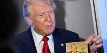 Trump presents ‘Gold Card’ for rich immigrants to U.S.