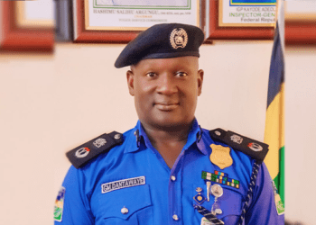 Police advise Nigerian workers to shun corruption, lawlessness