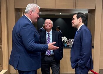 Ukraine’s top diplomat says he met with US secretary of state to ‘coordinate positions’