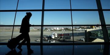 Global air passenger demand grows 5% in May