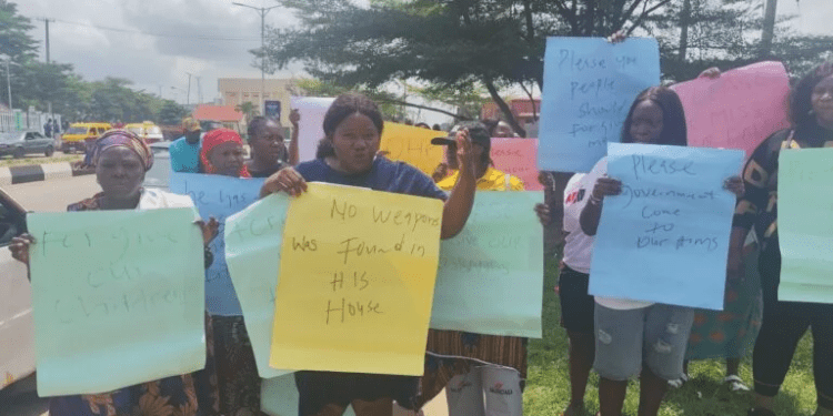 Edo women storm state assembly with children to seek release of husbands