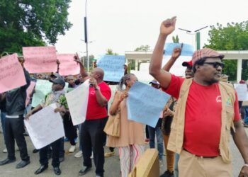 FCTA workers protest, shut secretariat over welfare issues