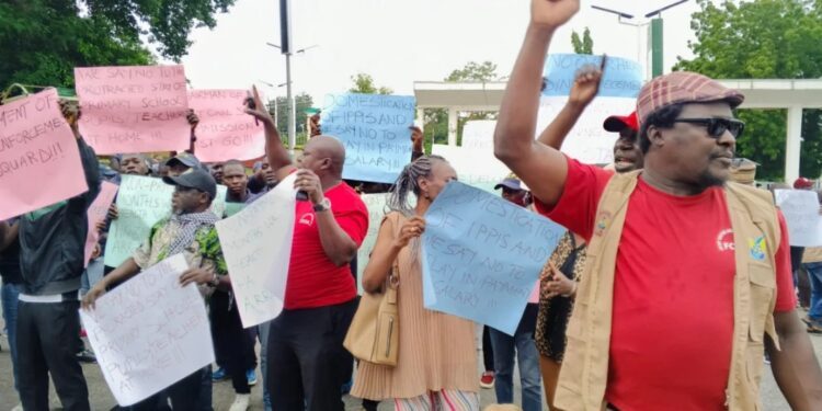 FCTA workers protest, shut secretariat over welfare issues