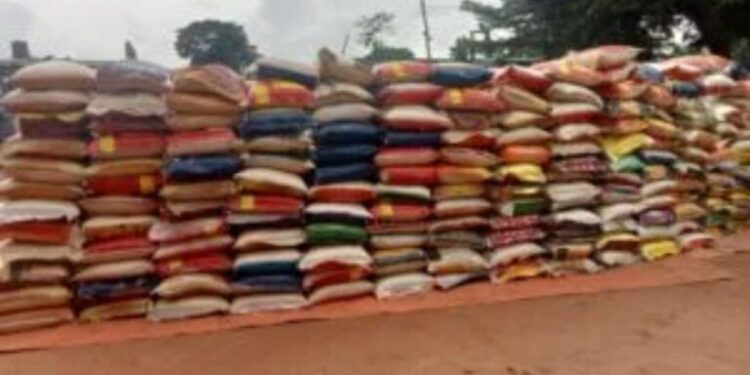 Customs hand over guns, 1,433 live cartridges intercepted in Ogun to police