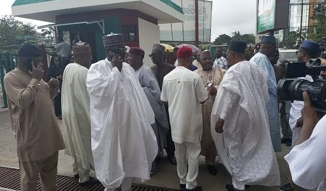 Police, NSCDC take over PDP secretariat, stop BoT meeting