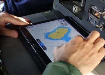 Russia says missing plane found in Far East; all 5 aboard alive