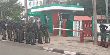 Officers deployed to PDP secretariat to prevent ‘fighting’ members from ‘breaking things’: Police