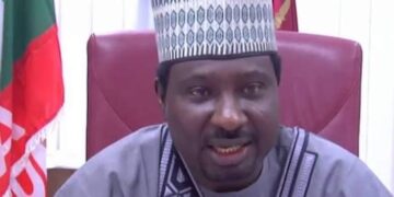 Barau donates N200 million worth of gadgets to victims of Kano phone market fire