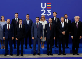 EU bars Chinese firms from major medical device contracts