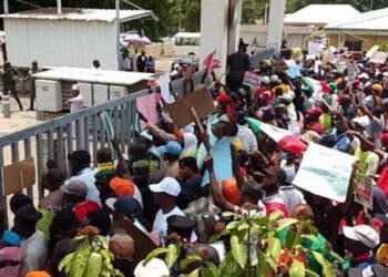 Abuja primary school teachers call off three-month strike