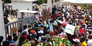 Abuja primary school teachers call off three-month strike