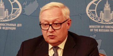 Moscow prefers diplomatic solution to Ukraine conflict, ready for talks