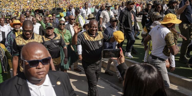 EXPLAINER – South Africa’s coalition government is in crisis, but will it collapse?