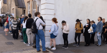 UK govt plans to lower voting age to 16