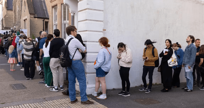 UK govt plans to lower voting age to 16