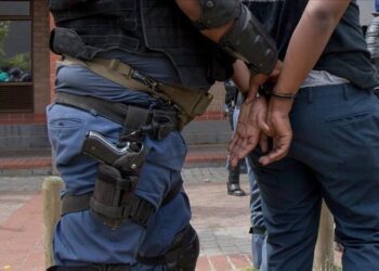 Zambia arrests 4 Chinese among 7 for attempting theft of zinc-oxide shipment bound for Singapore