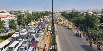 Three injured in Lagos-Abeokuta Expressway crash
