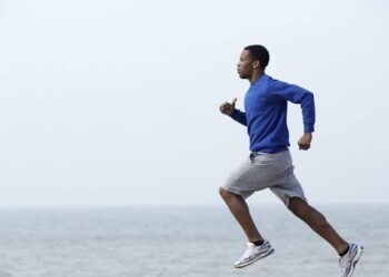 Physician advises business leaders to pay adequate attention to health, careers