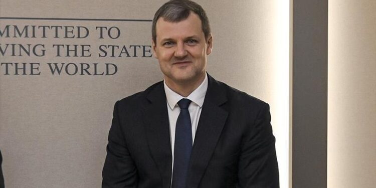 Lithuanian premier resigns, prompting government collapse