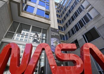 Thousands seek to exit NASA as budget cuts, leadership shakeup fuel uncertainty