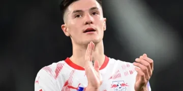 Manchester United, Newcastle battle for Benjamin Šeško as Magpies submit €80 million bid
