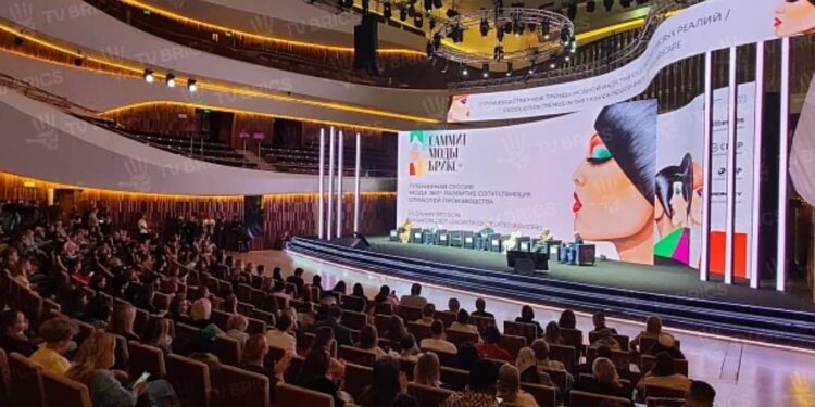 Summit brings together global designers to discuss sustainable fashion