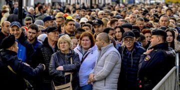 Kremlin says Moldovans in Russia denied voting in Moldova’s polls, slams Chisinau for refusing dialogue