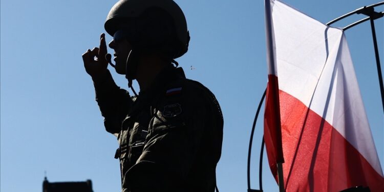 Any future territorial violations will be dealt with strongly, Poland warns Russia