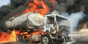 Diesel-laden tanker catches fire on Enugu-Onitsha expressway