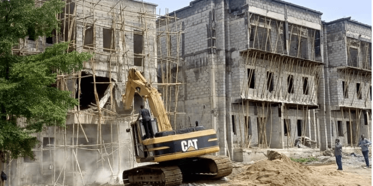 Abuja: FCTA demolishes 11 buildings under high tension in Apo-Dutse