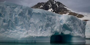 Scientists using AI to unlock secrets of Antarctic seafloor