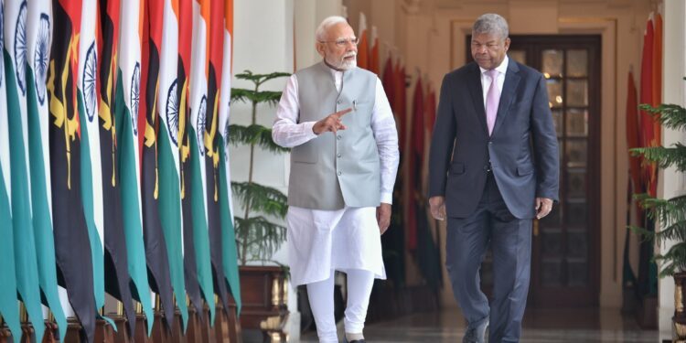 Angola, India seek broader cooperation in various economic fields