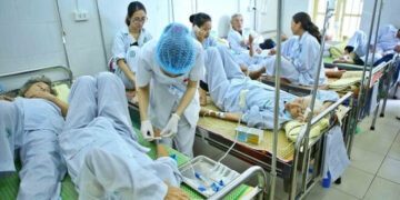 Vietnam proposes waiving hospital bills for near-poor, elderly over 75