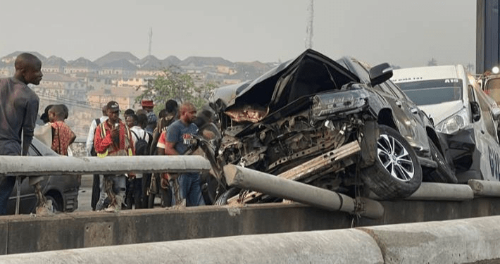 Family of three killed, others injured in Lagos auto crash