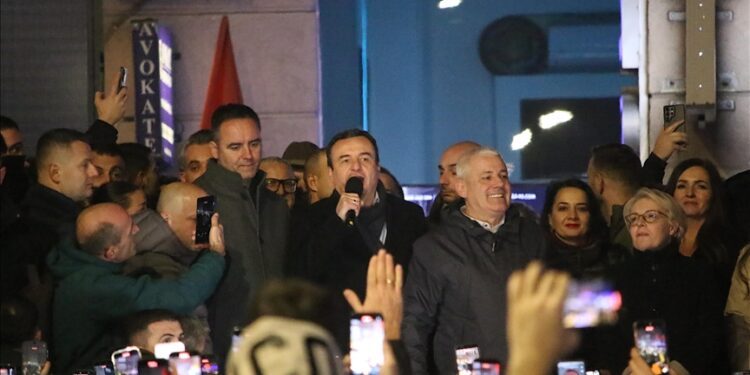 Kosovo’s ruling party takes lead in snap election